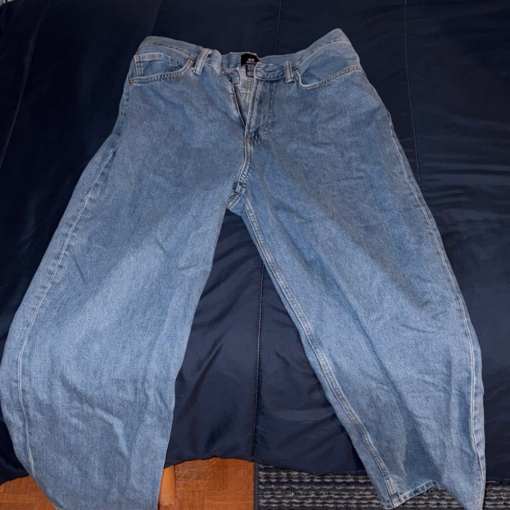 H&M Relaxed Fit Light Blue Jeans
